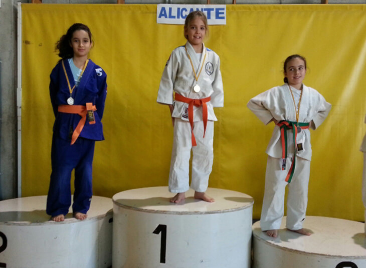 Nuestra judoka alevín, Lucía Vidal, medalla de plata